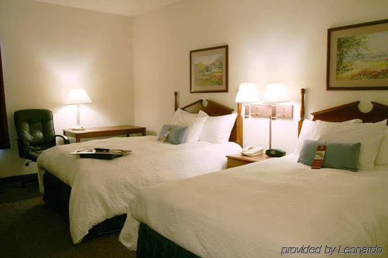 Hampton Inn St. Louis/Collinsville Eksteriør billede